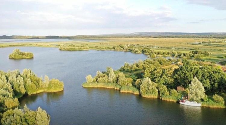 Lakeview Studios Уеърхам Екстериор снимка